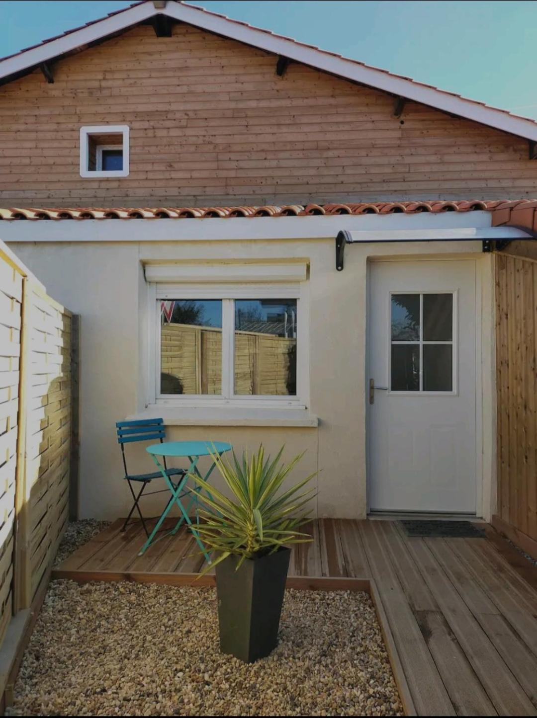 Suite Parentale Equipee En Rez-De-Jardin Le Haillan Екстериор снимка